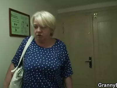 بی بی سی کو چوستے اور چودتے ہوئے دانلود سکس روسی بیلا رولنڈ مسکراتی ہے۔