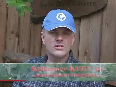 لارا جیڈ ڈینی نے اپنی بھیگی گیلی بلی ڈرل کی فلم روسی سکس ہے۔