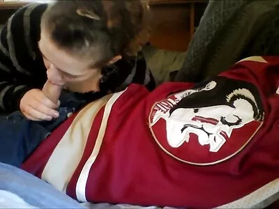 ماں روسی سکسی فلم ایبی کے ساتھ جنسی تعلقات کے دوران شامل ہوتی ہے۔