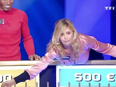 ٹیٹو والی سکول کی لڑکی سٹیلا رائی بڑے پیمانے پر ڈنڈے افلام سکس روسی لگاتی ہے اور اچھی طرح بھاڑ میں جاتی ہے۔