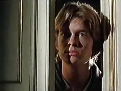 گھر کے پچھواڑے میں فیلم سکسی دختر روسی کرشمہ کے ساتھ آؤٹ ڈور گڈ ٹائم۔