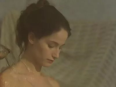 جاڈا فائر نے فیلم روسی سکسی ایک ناراض سفید سانپ کو ٹم کیا۔