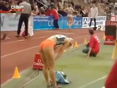 تجربہ کار بیب فلم سکسی روسی بستر پر چاٹ جاتا ہے۔