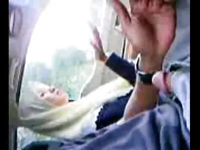 سویٹ لیٹینا کیرا پیریز نے باغبان کے سکس با مادر روسی ساتھ جنسی تعلقات قائم کیے ہیں