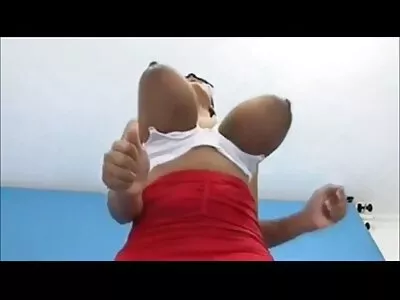 دلکش فیلم روسی سکسی سنہرے بالوں والی Zazie Skymm آہستہ سے ڈک چوسنا