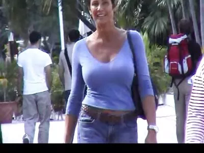 ایک سکس با دختر روسی دوست کی گرم ماں کے ساتھ اچھا وقت